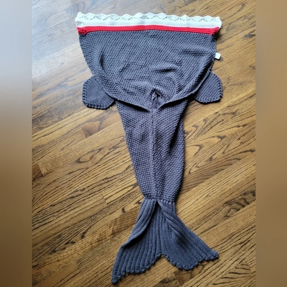 Handmade Knit Croshet Gray Red Whale Shark Leg Warmer Tail Blanket Todler Unisex